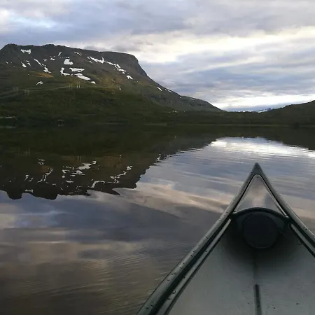 Lapphaugen Turiststasjon Lodge *